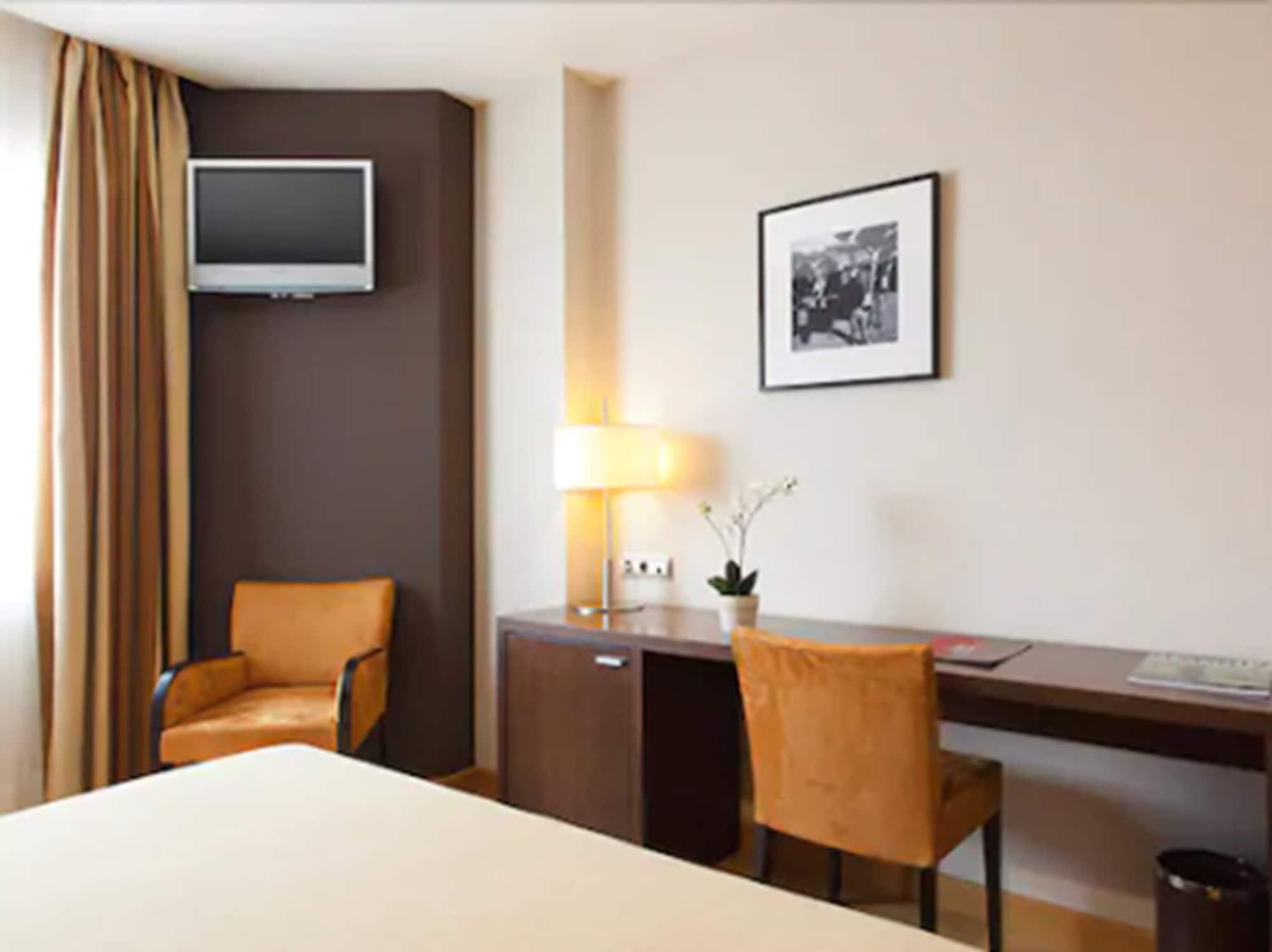 Hotel FC Villalba Collado Villalba Buitenkant foto