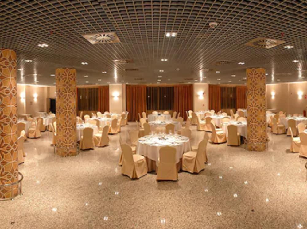 Hotel FC Villalba Collado Villalba Buitenkant foto
